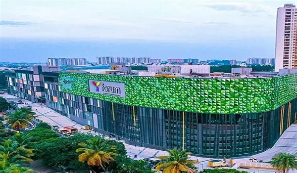 Featured Image of Malls near Purva Weaves